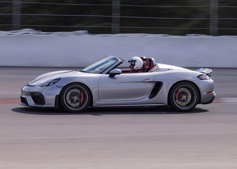 HAGENS-PORSCHE_12A7695-WEB-min