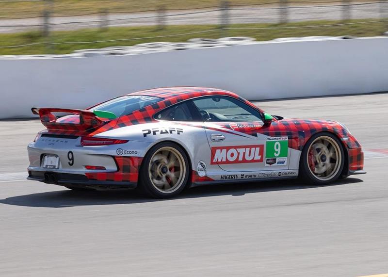 HAGENS-PORSCHE_12A8008-WEB-min