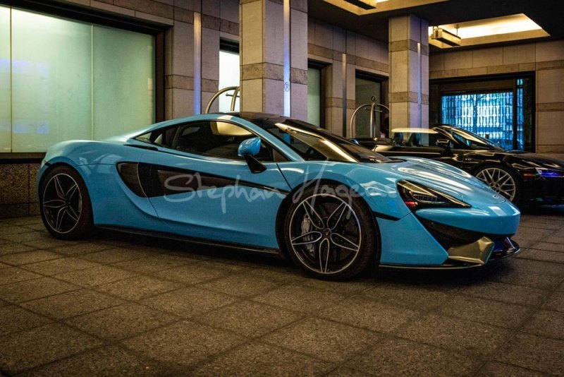McLaren-570s-Blue