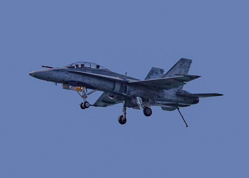 12A4440 CF18