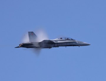 12A4592 CF18