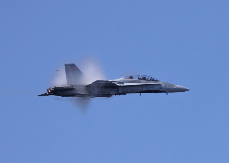 12A4592 CF18